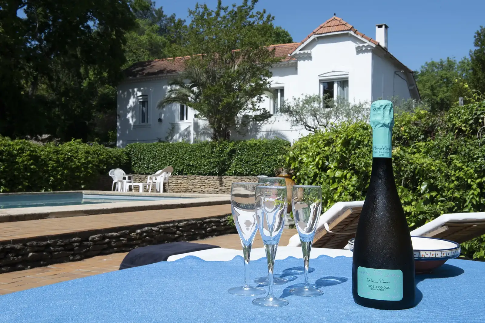 Piscine privée 12×6m au crépuscule, Villa Plaisance, Bédarrides