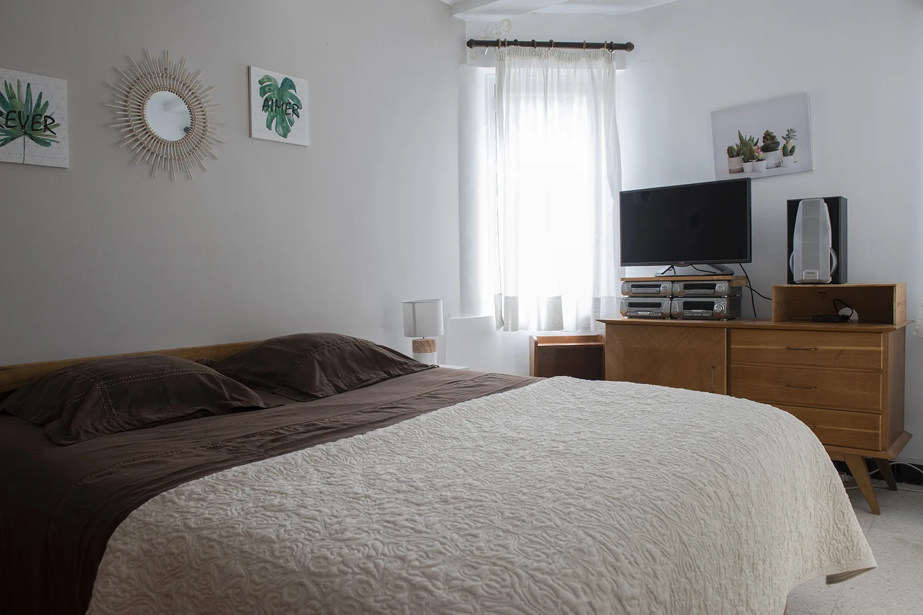 Chambre Années 70, rez-de-jardin (vue 3), Villa Plaisance, Bédarrides