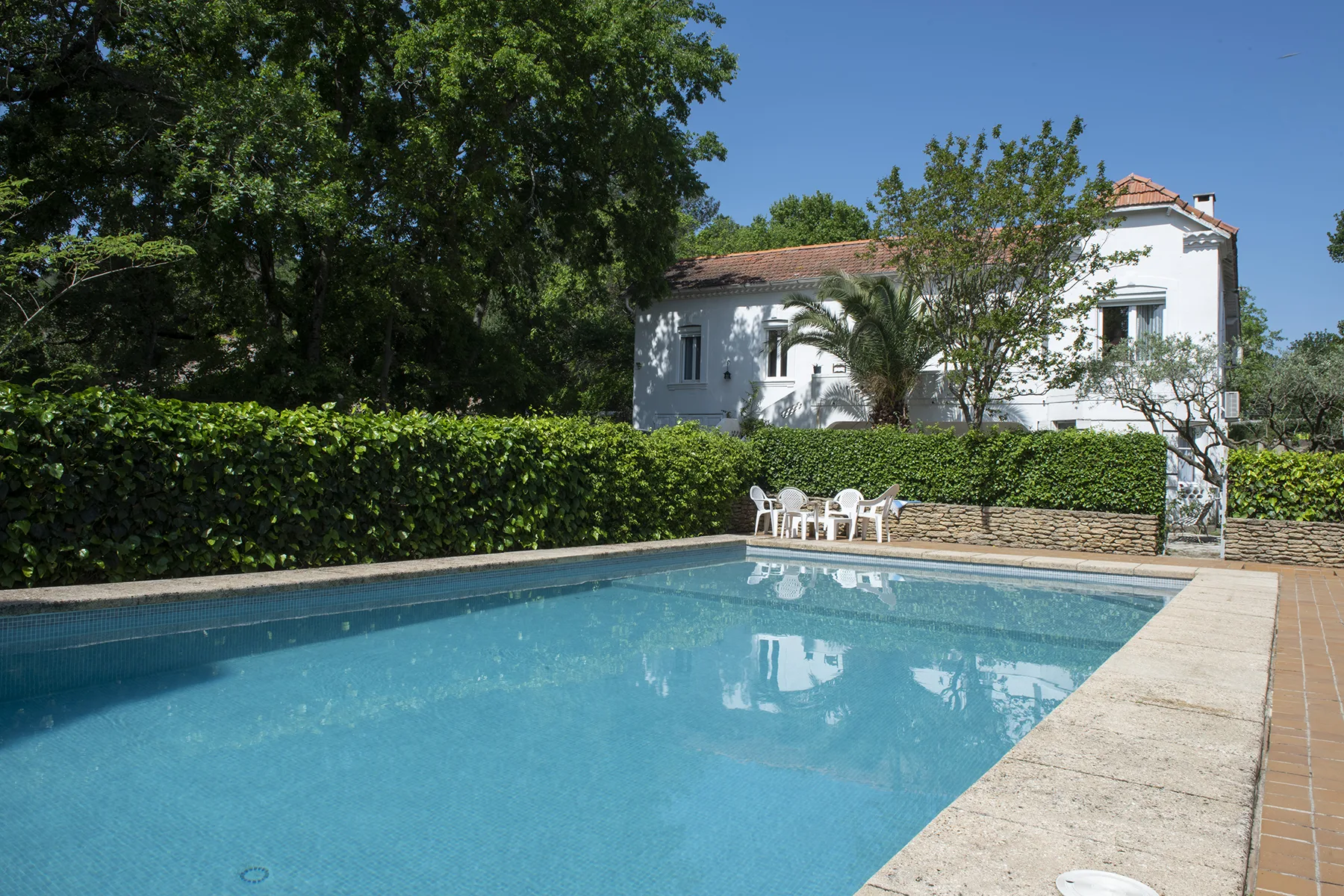 Piscine privée clôturée 12x6m (vue 1), Villa Plaisance, Bédarrides