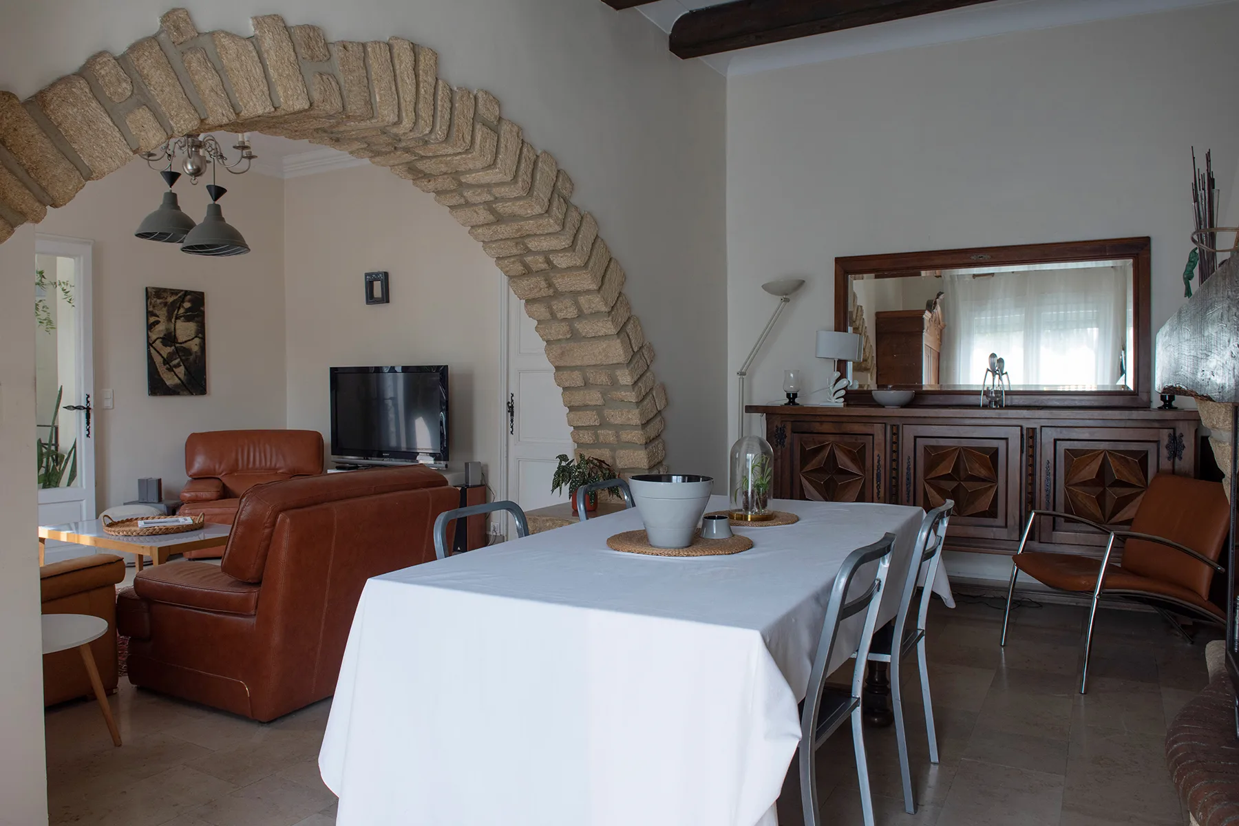 Salon et salle à manger (vue 1), Villa Plaisance, Bédarrides